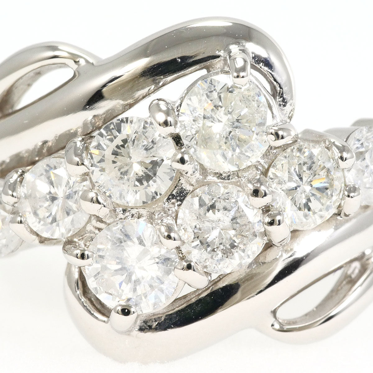 Platinum Diamond Ring – side view