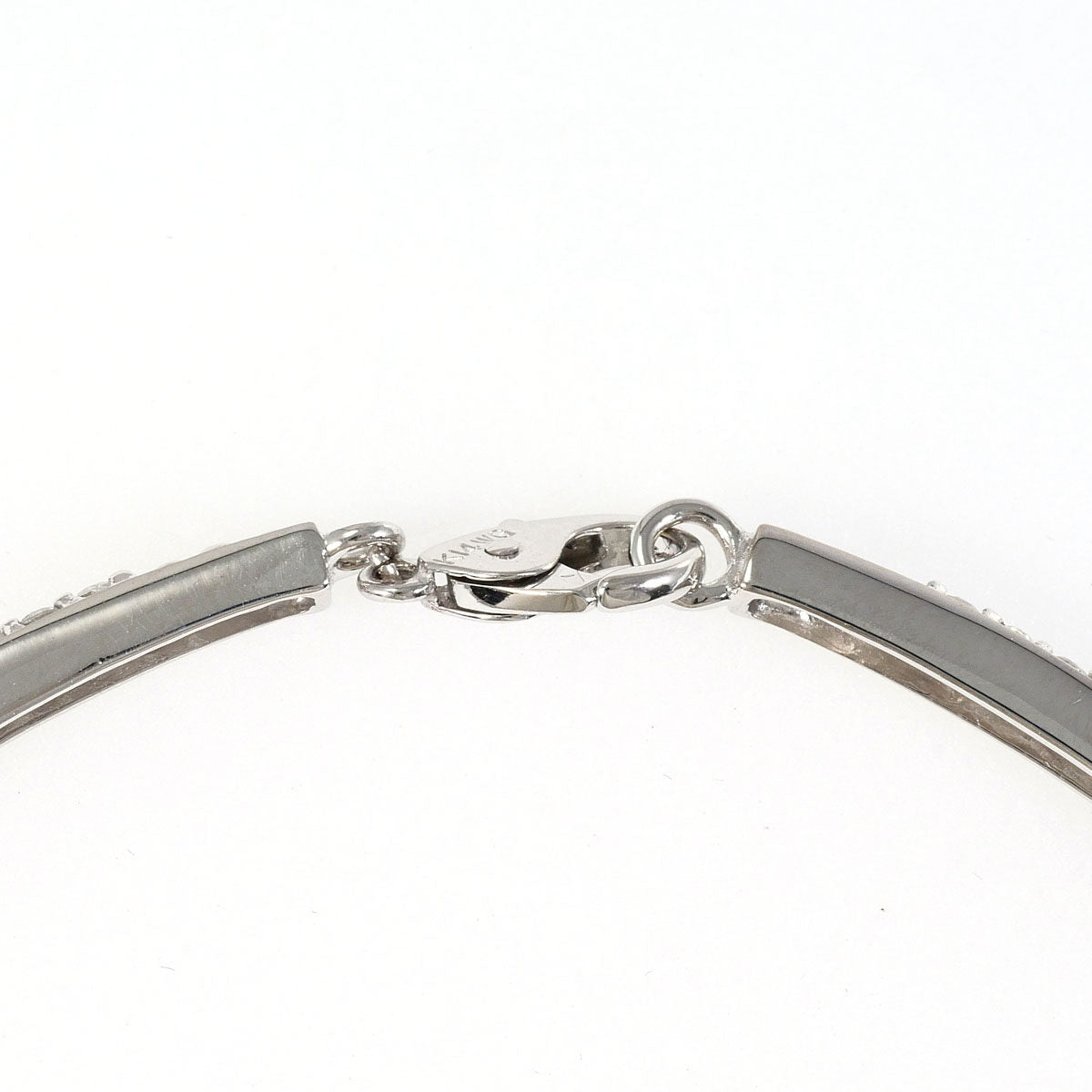 14K White Gold Diamond Bracelet – clasp detail