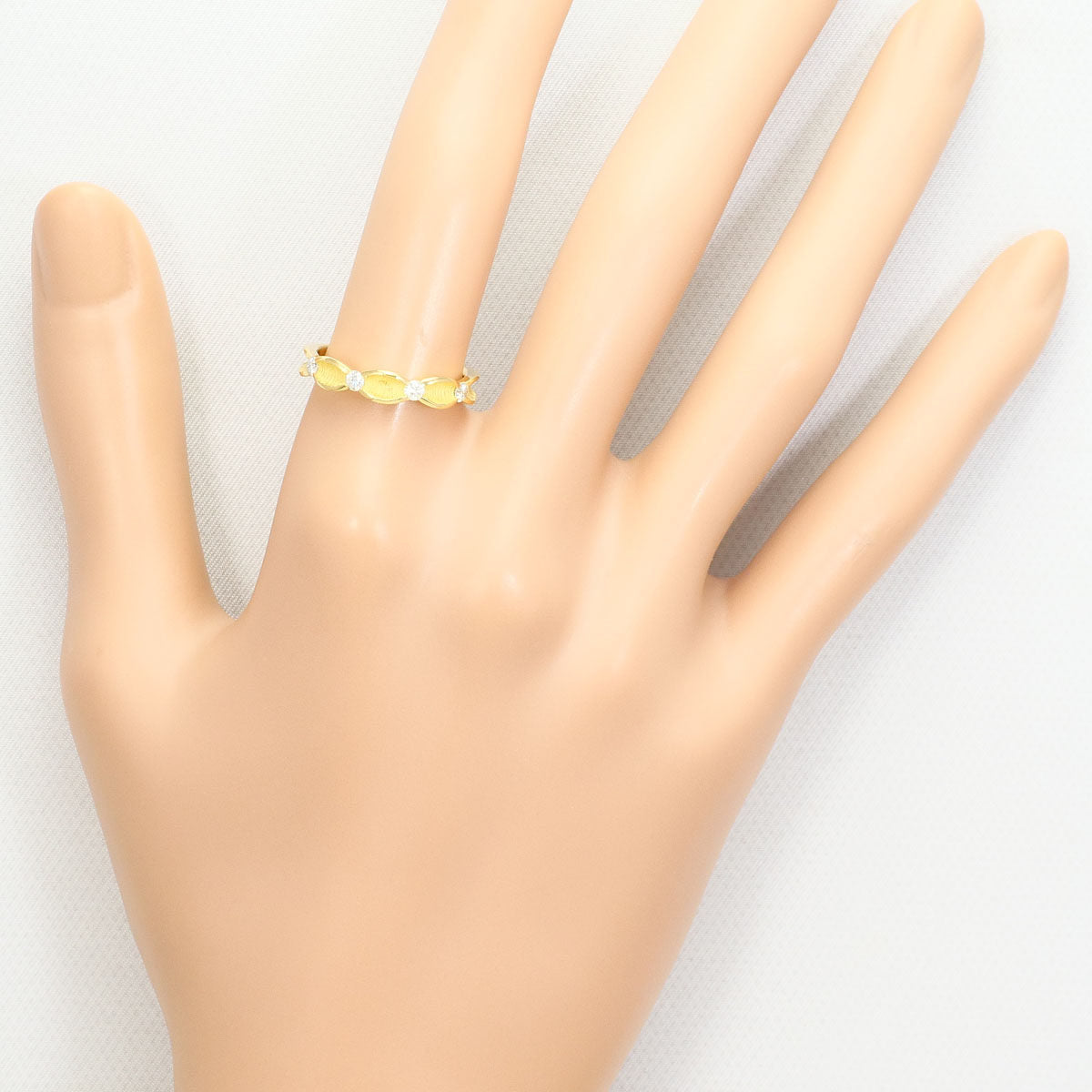 18K Yellow Gold Diamond Ring – alternate view
