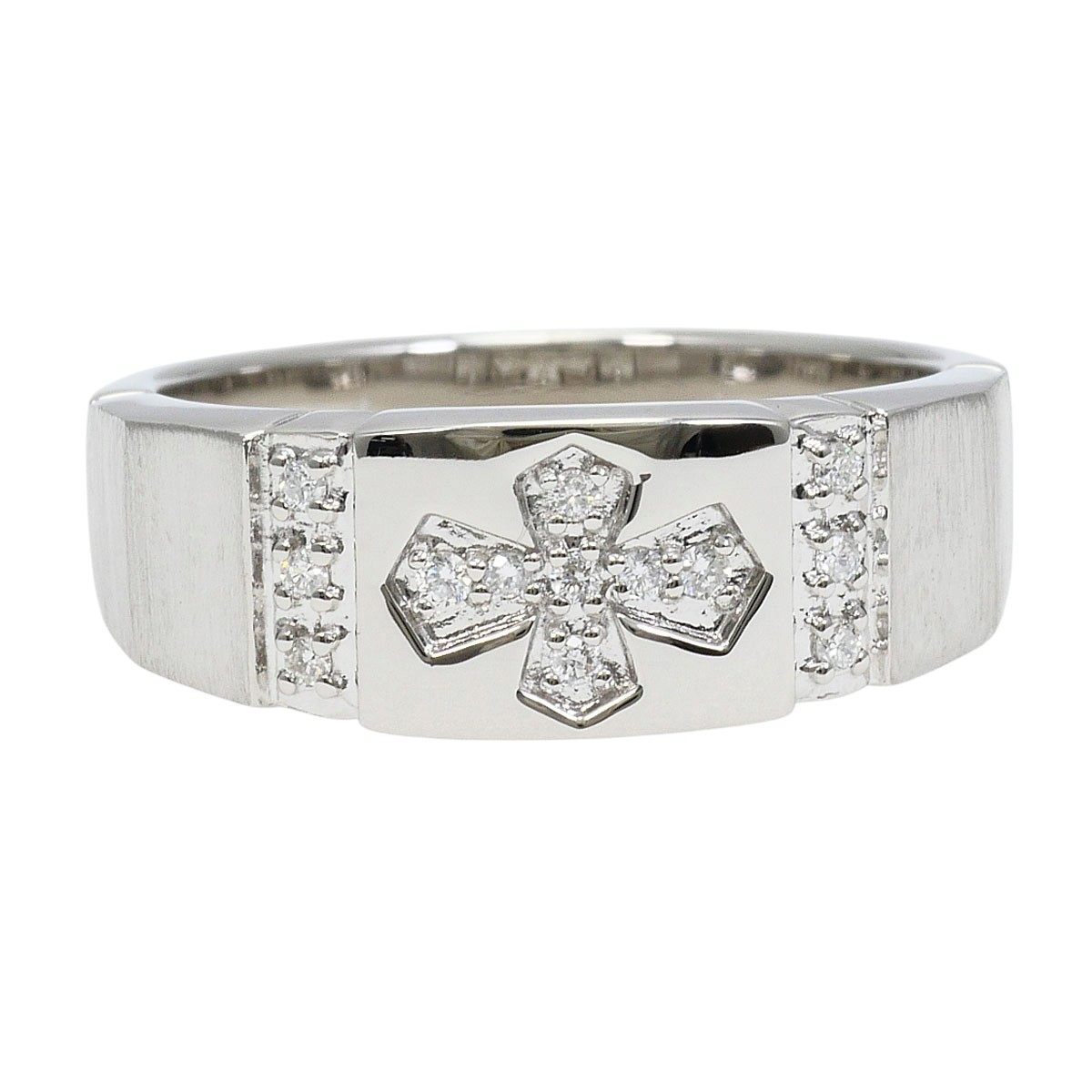 Platinum Diamond Ring – front view