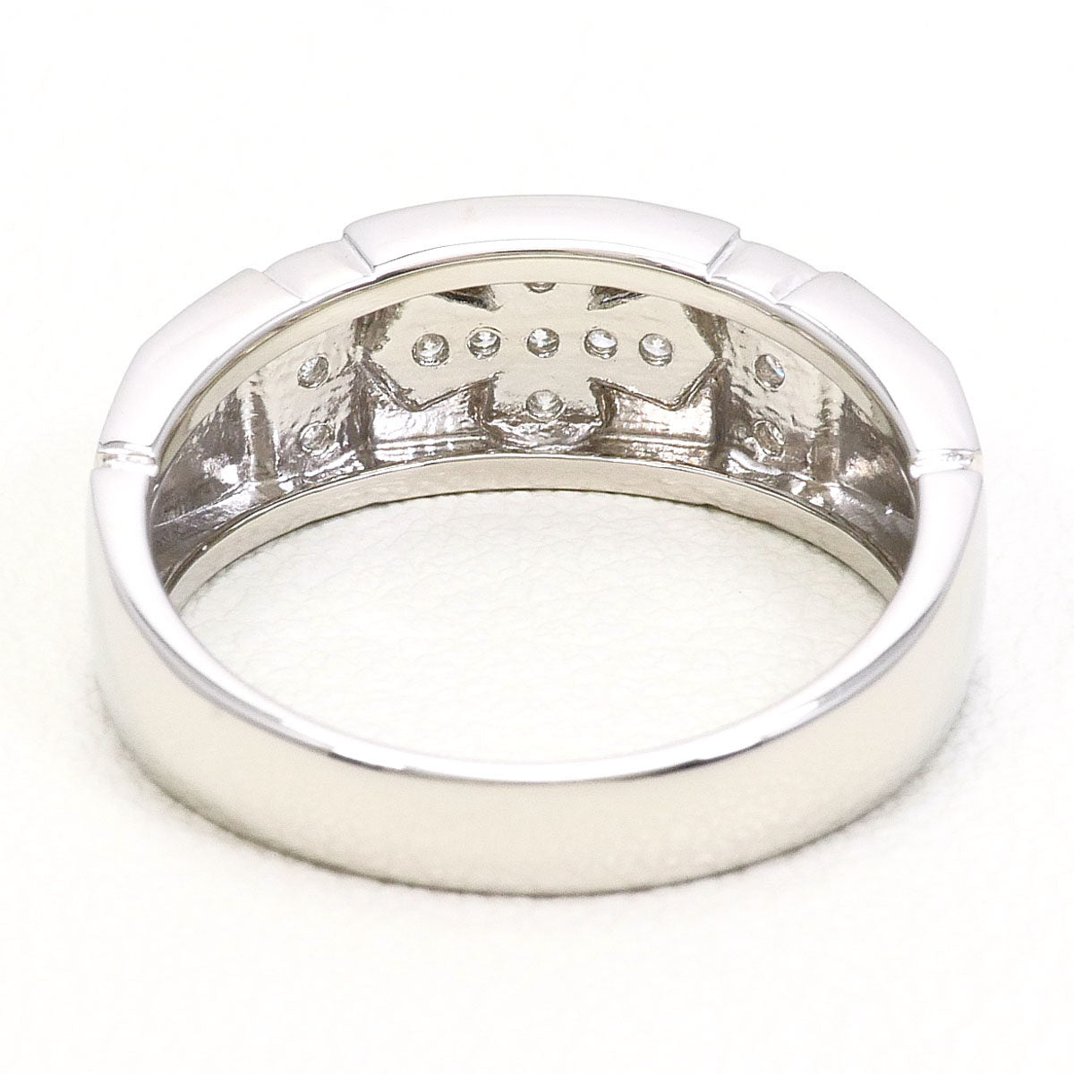 Platinum Diamond Ring – top view