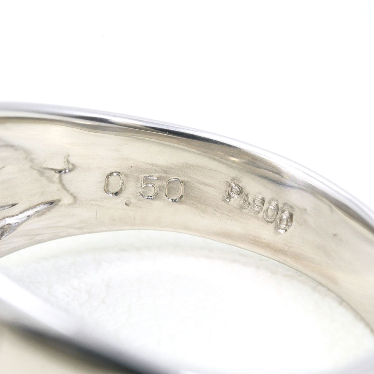 Platinum Diamond Ring – packaging