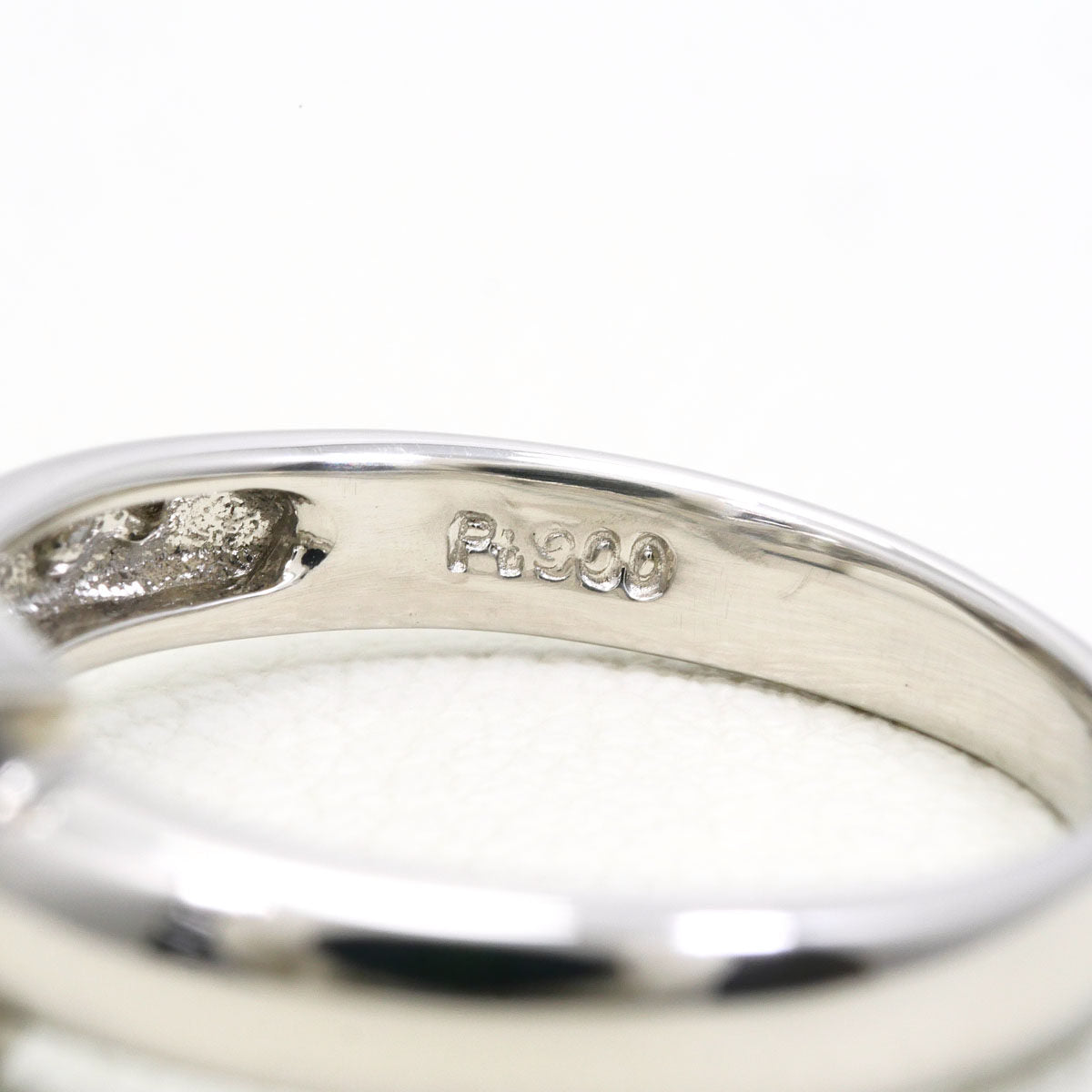Platinum Diamond Ring – packaging