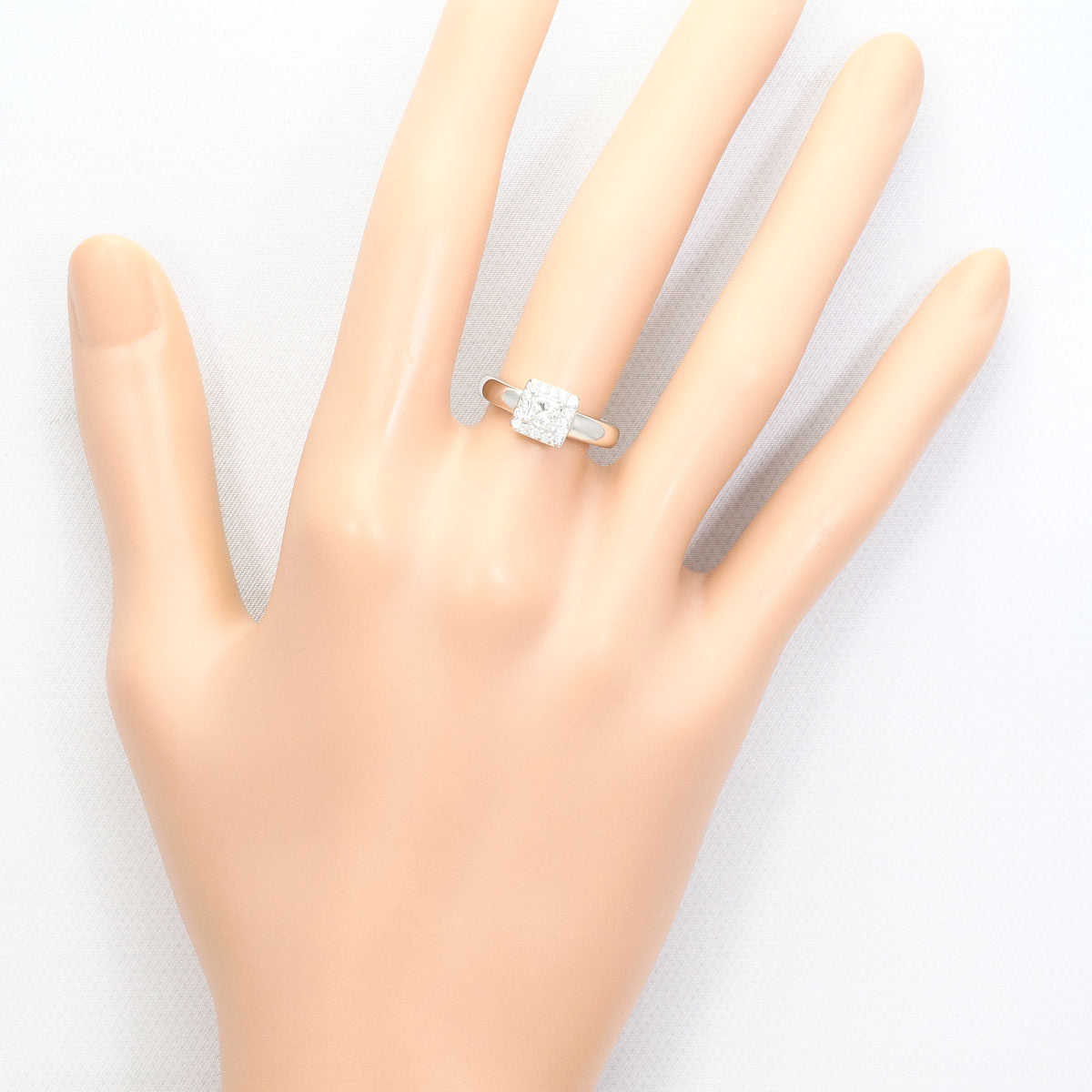 Platinum Diamond Ring – close-up