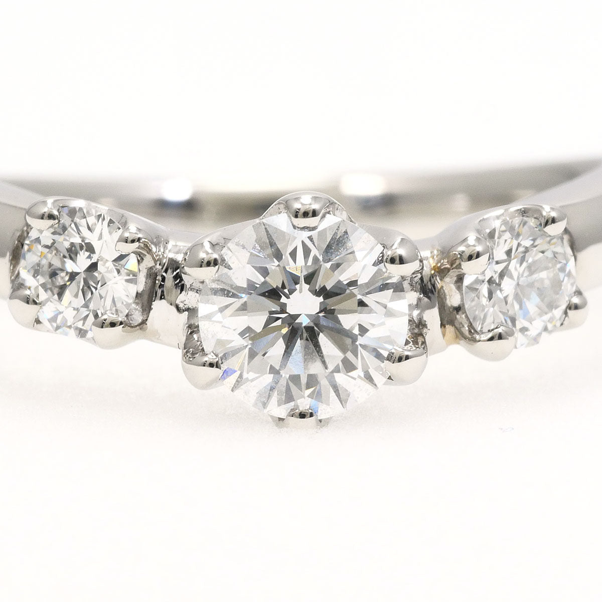 Platinum Diamond Ring – side view