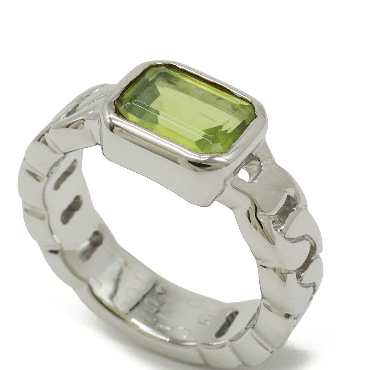 Chanel 18K White Gold Peridot Ring – top view