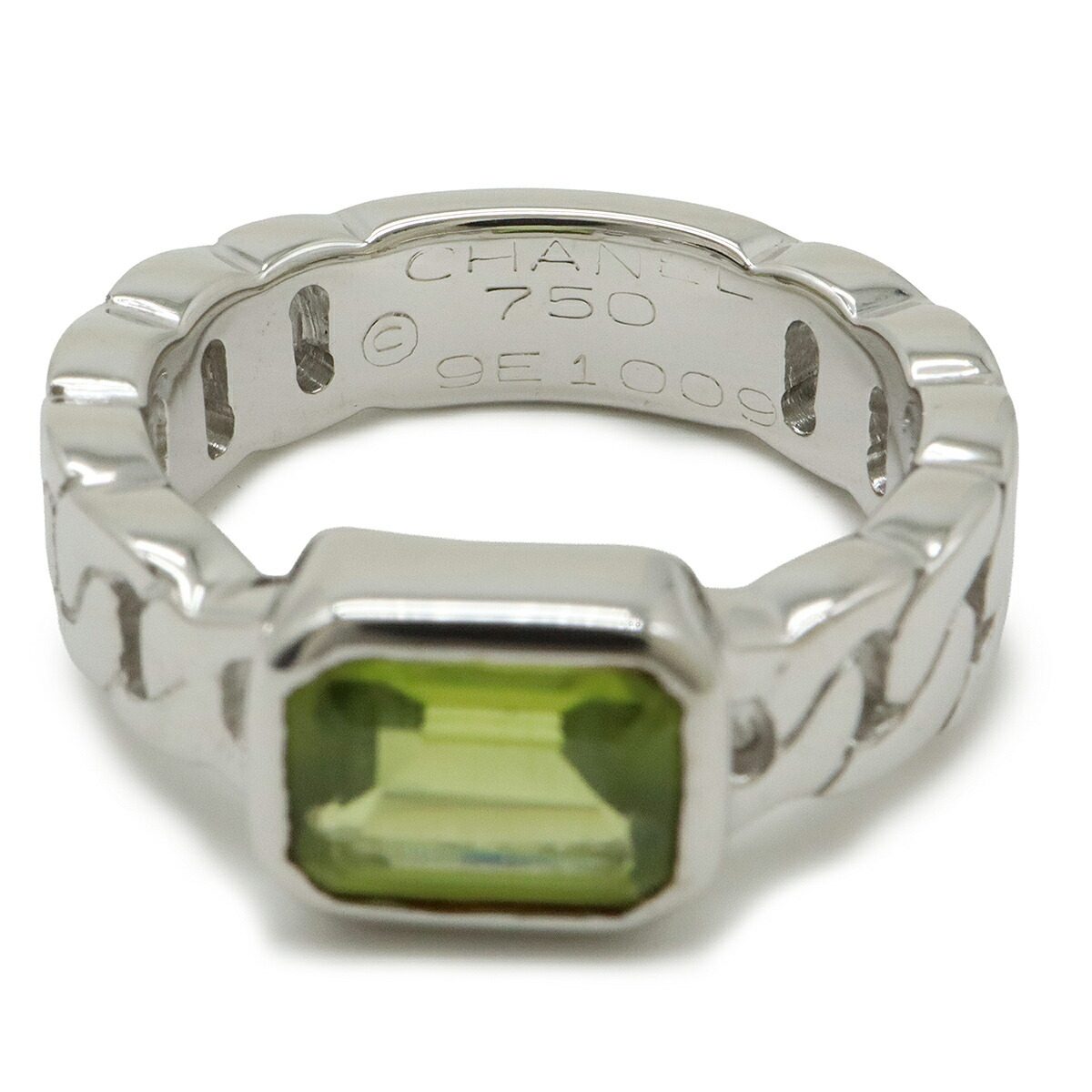 Chanel 18K White Gold Peridot Ring – packaging