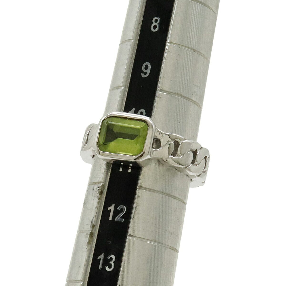 Chanel 18K White Gold Peridot Ring – alternate view