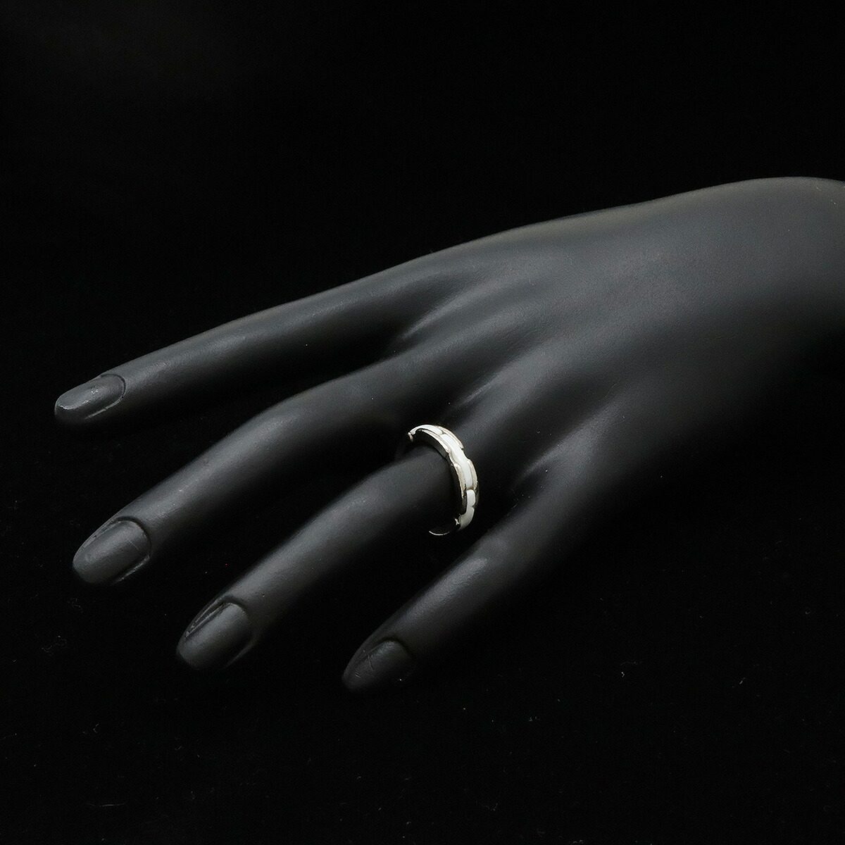 Chanel Ultra Collection Ceramic 18K White Gold Ring – alternate view