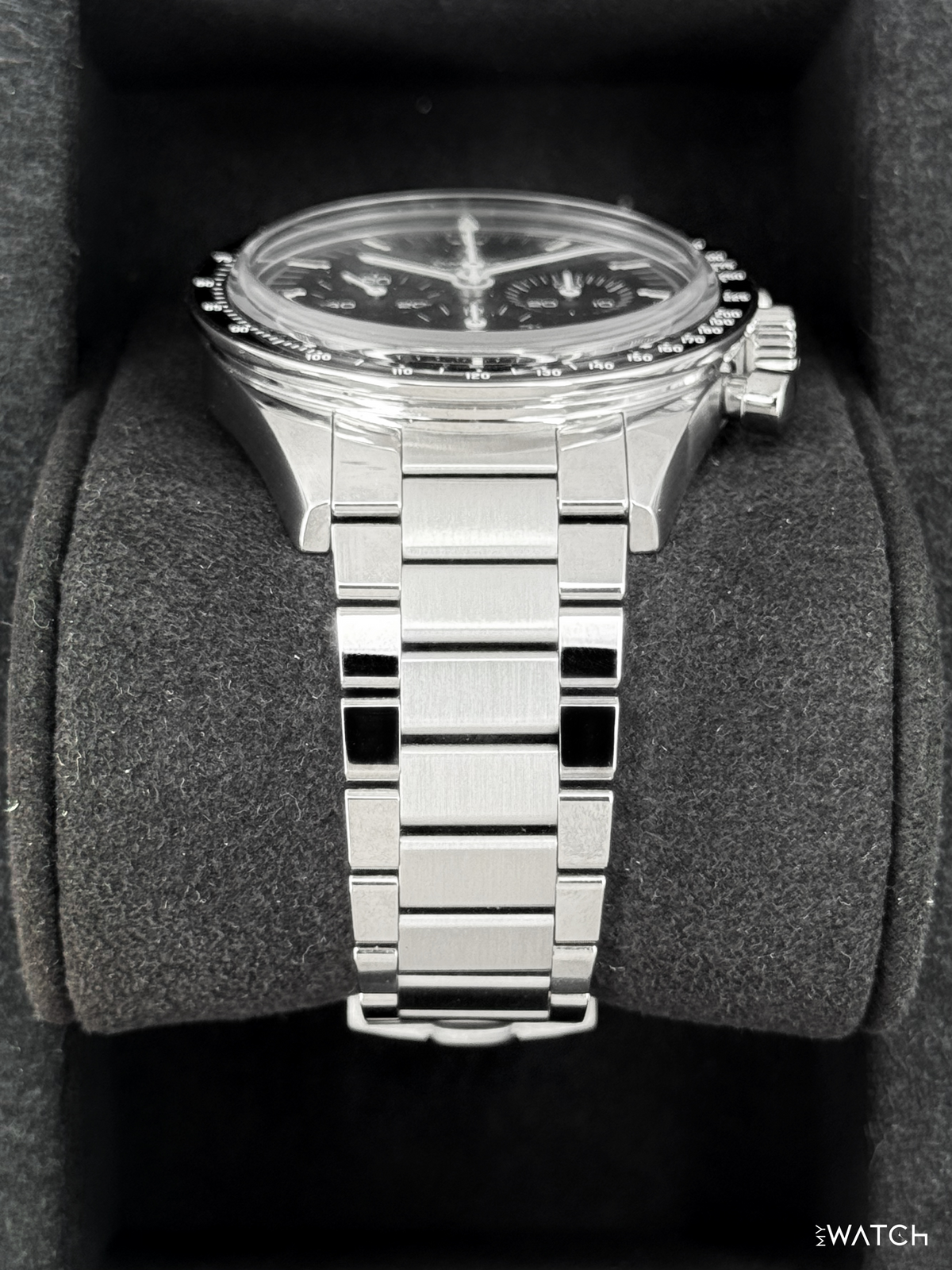 Omega Speedmaster 'Ed White' 39.7mm 311.30.40.30.01.001 Black Dial – side view