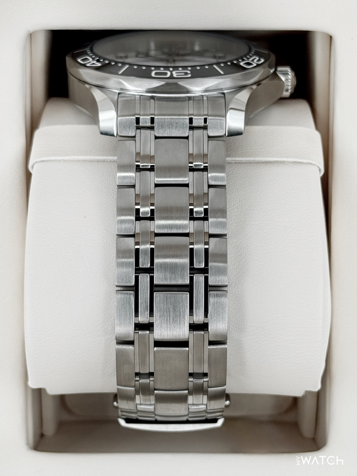 Omega Seamaster 42mm 210.30.42.20.04.001 Stainless Steel White Dial – side view