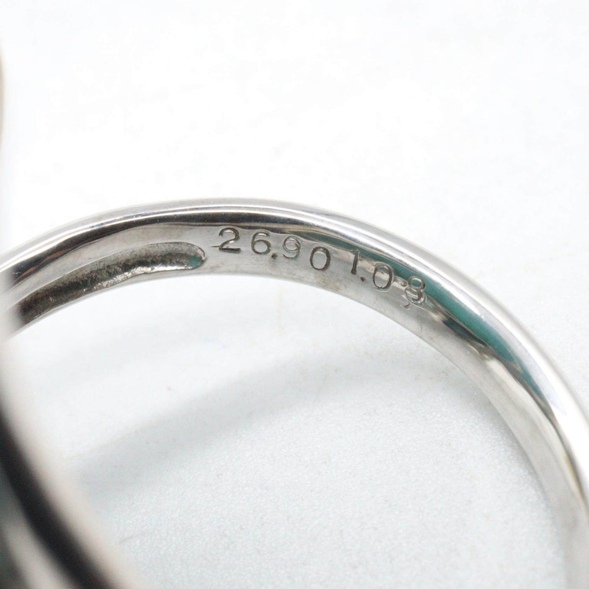 Platinum Color Stone Topaz Ring – packaging