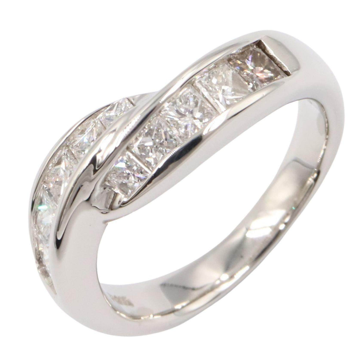 Platinum Diamond Ring – front view
