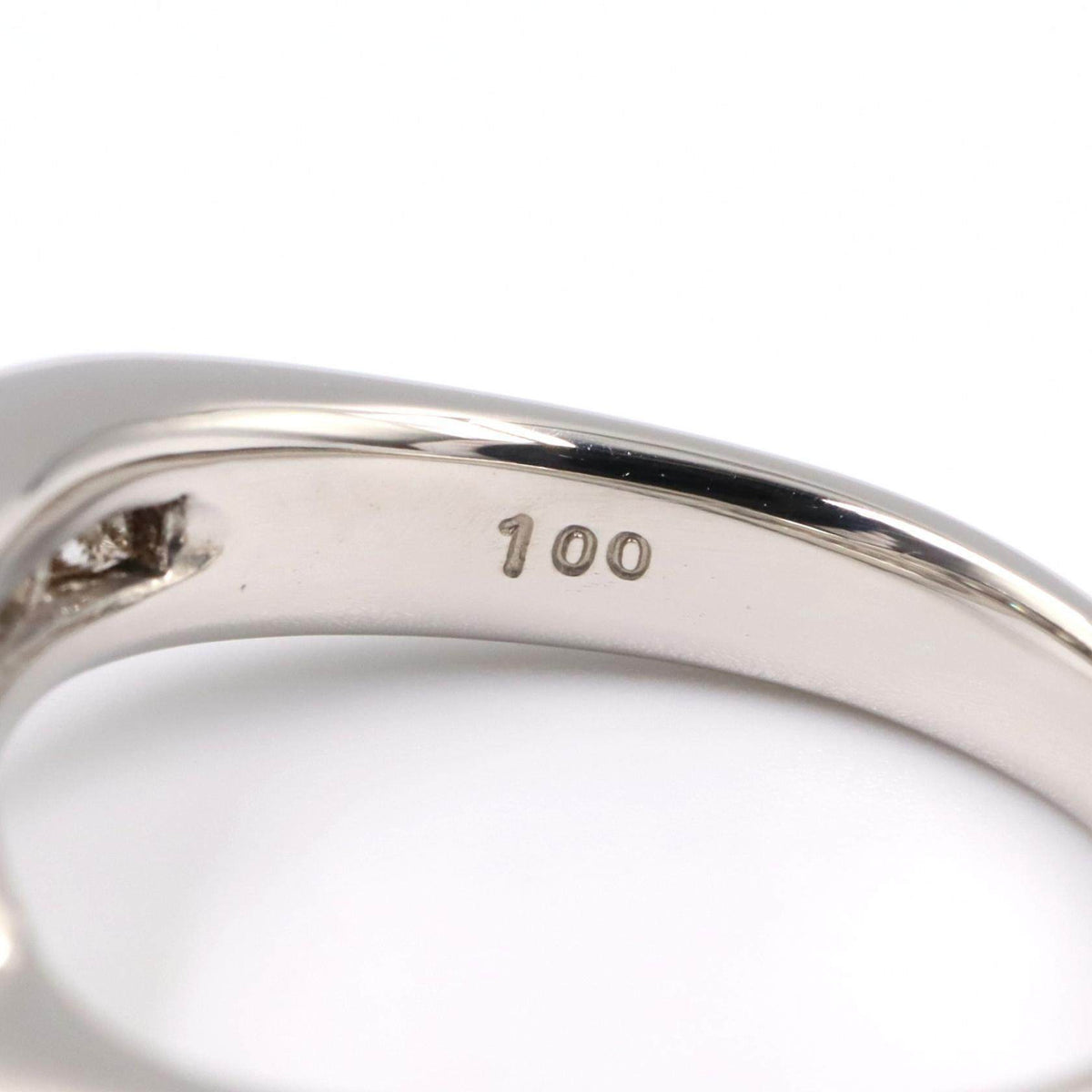 Platinum Diamond Ring – packaging