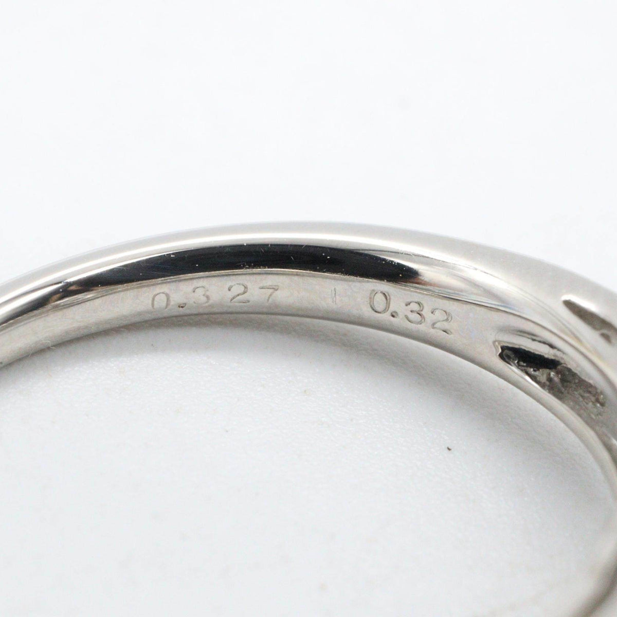 Platinum Diamond Ring – packaging