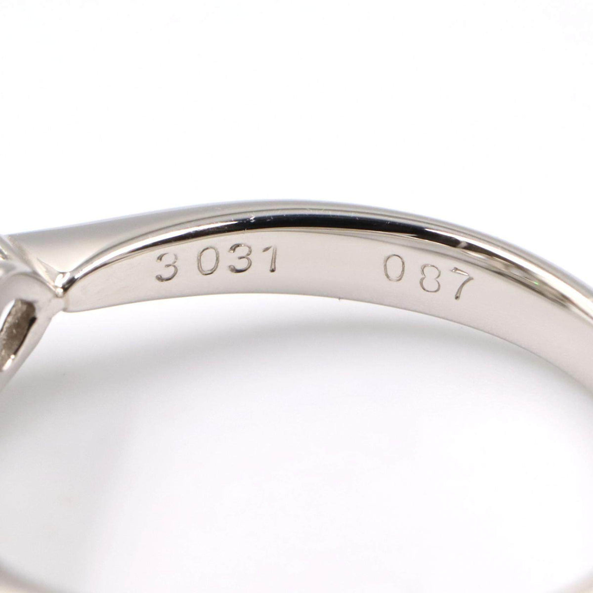 Platinum Diamond Ring – packaging