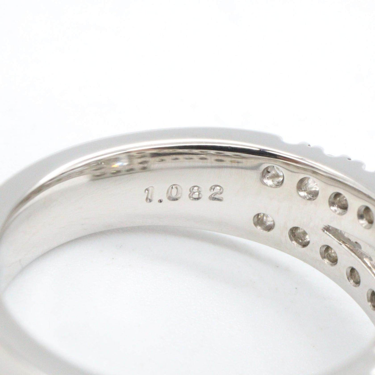 Platinum Diamond Ring – packaging