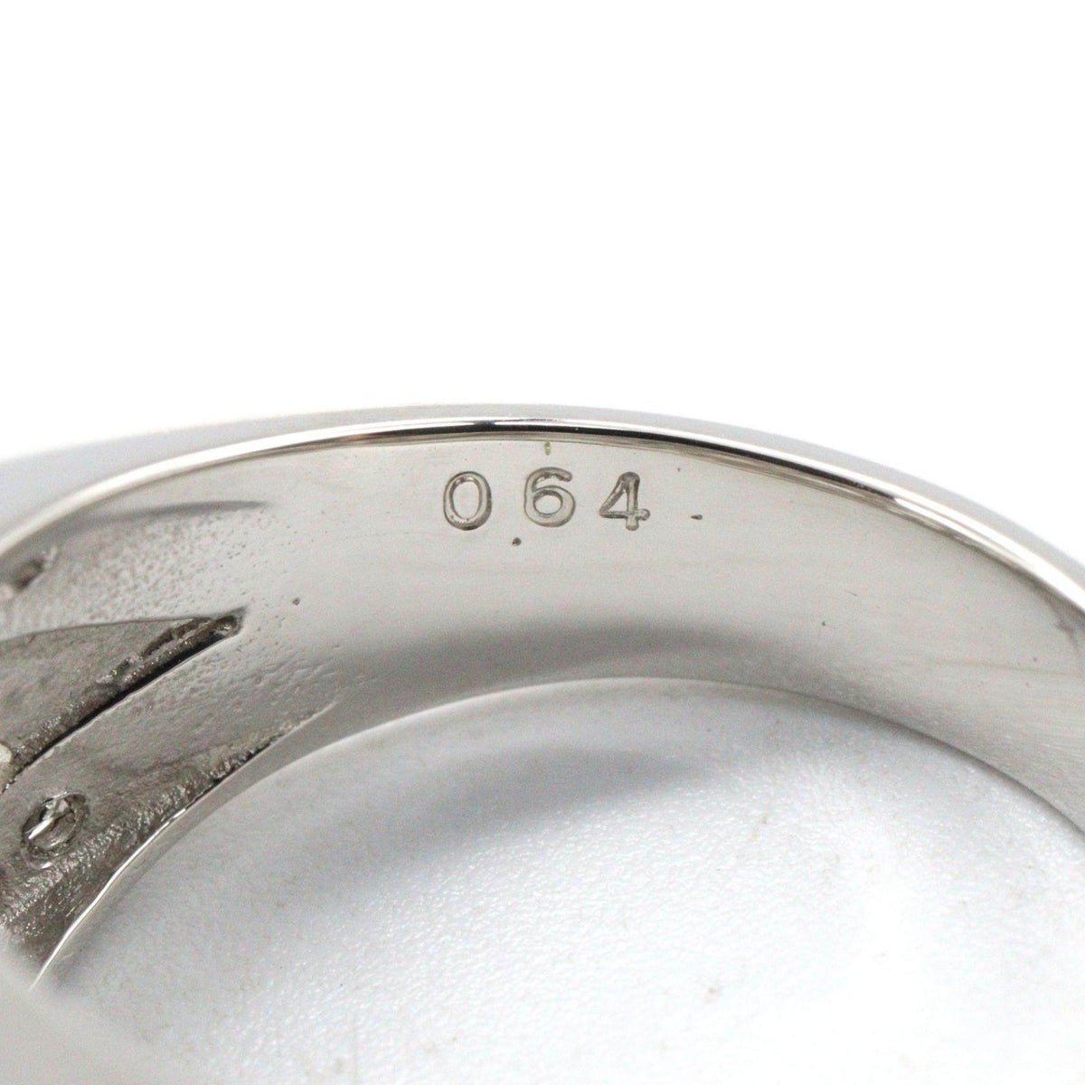 Platinum Diamond Ring – packaging