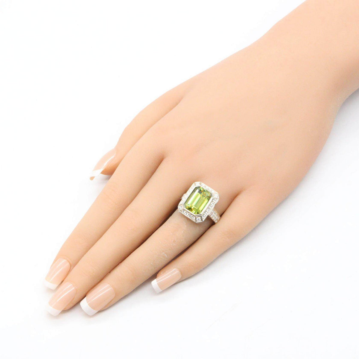 18K White Gold Sphene Diamond Ring – image 9