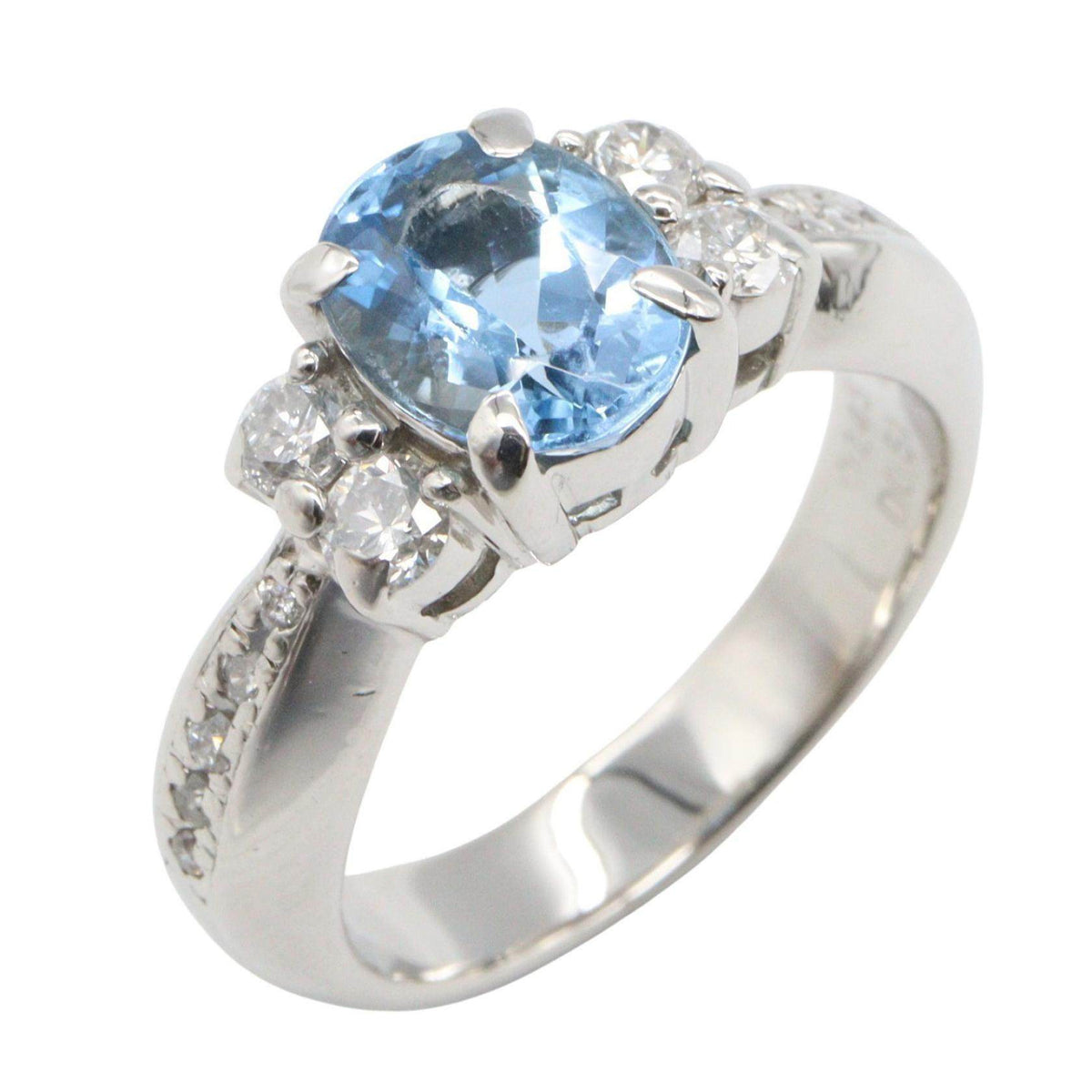 Platinum Diamond Aquamarine Ring – front view