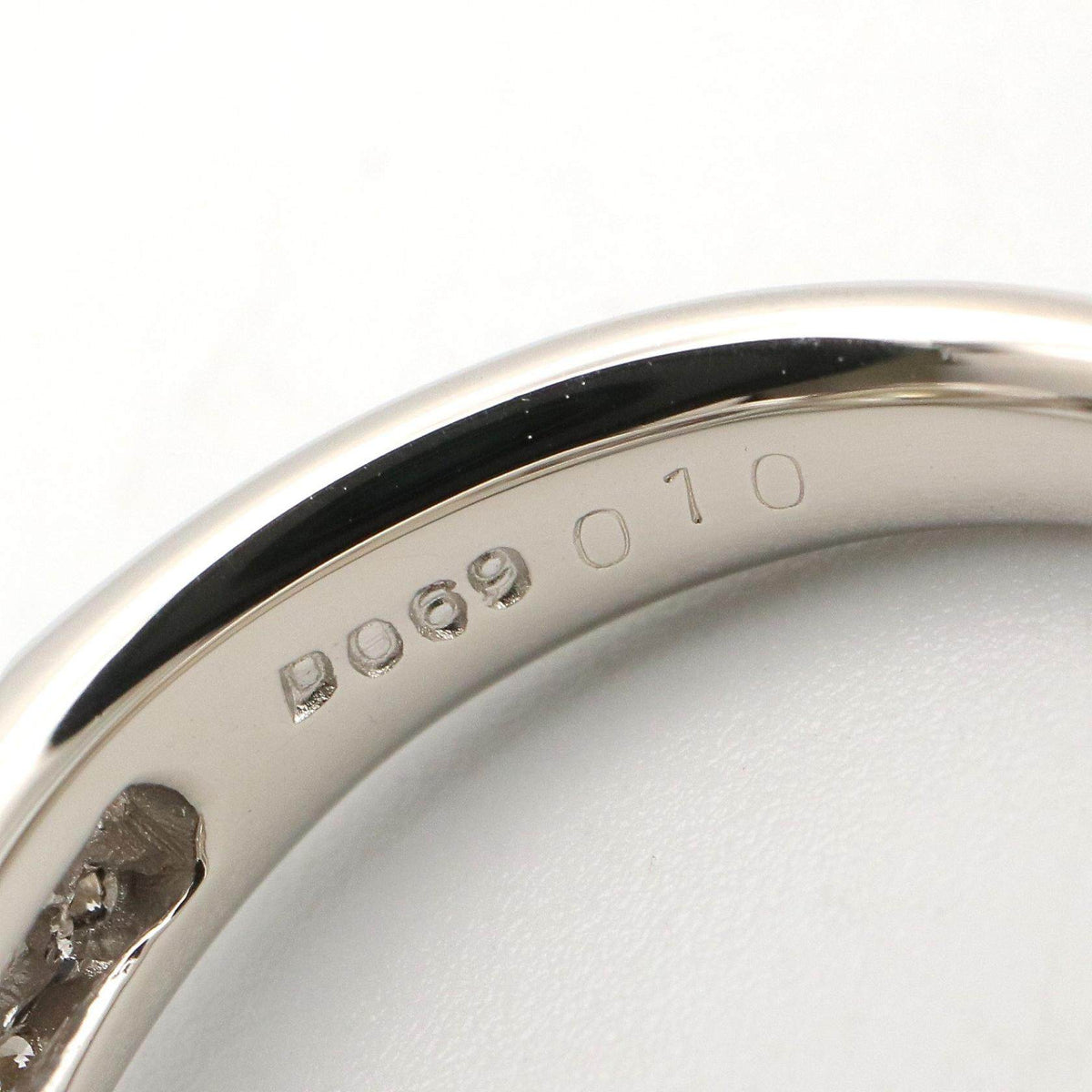 Platinum Diamond Ring – packaging
