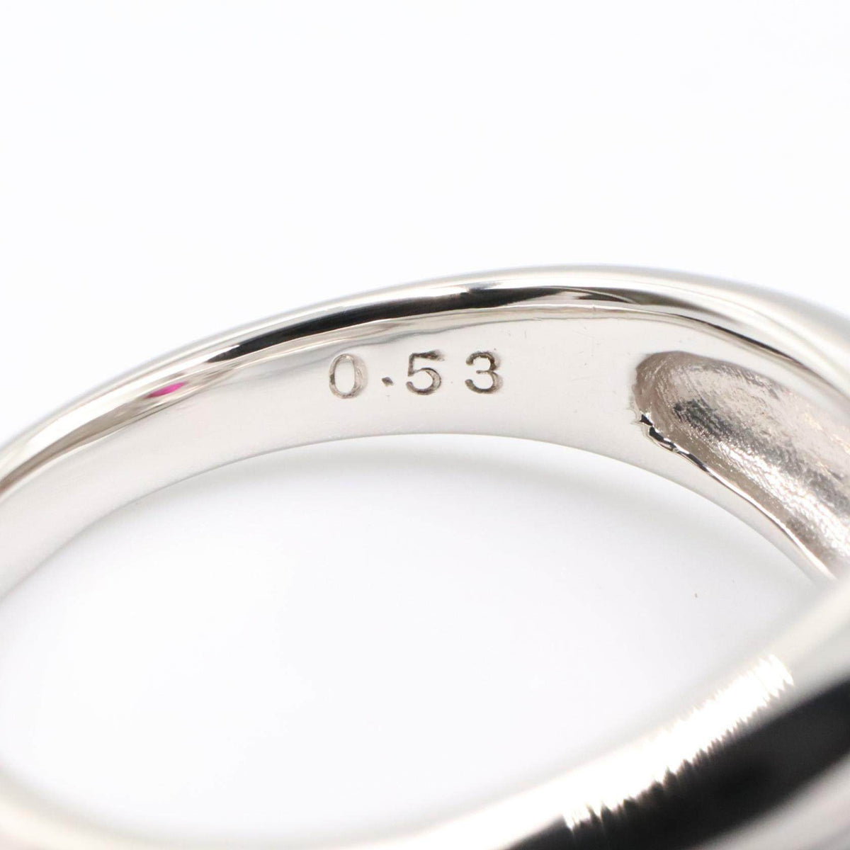 Platinum Diamond Ruby Ring – packaging