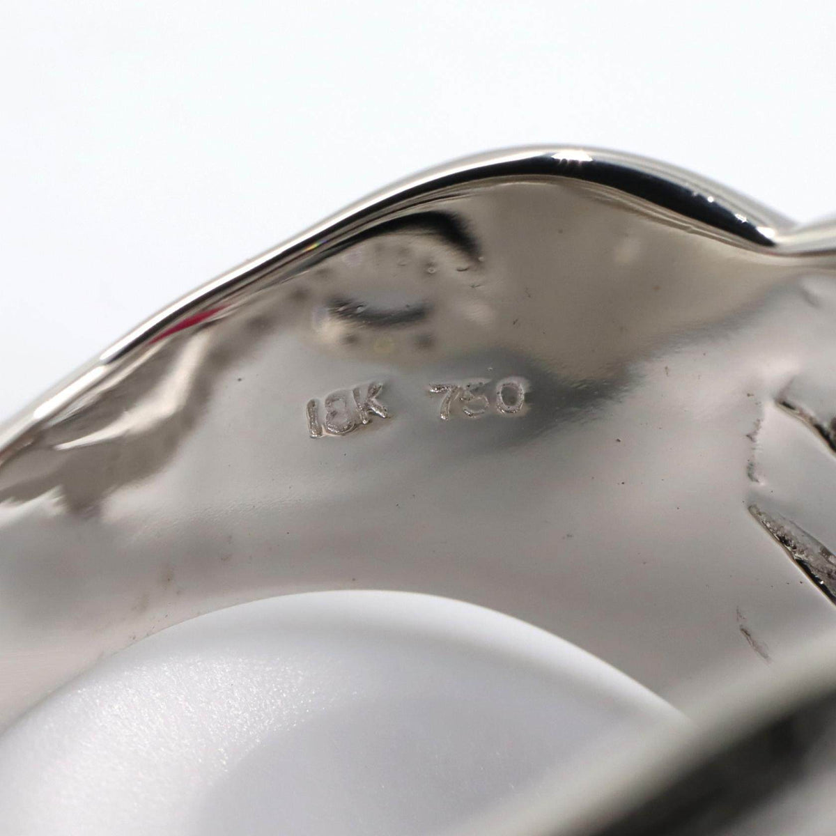 18K White Gold Diamond Ruby Ring – inside band