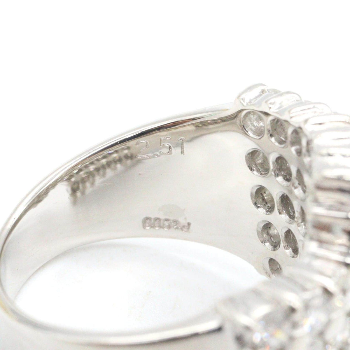 Platinum Diamond Ring – packaging