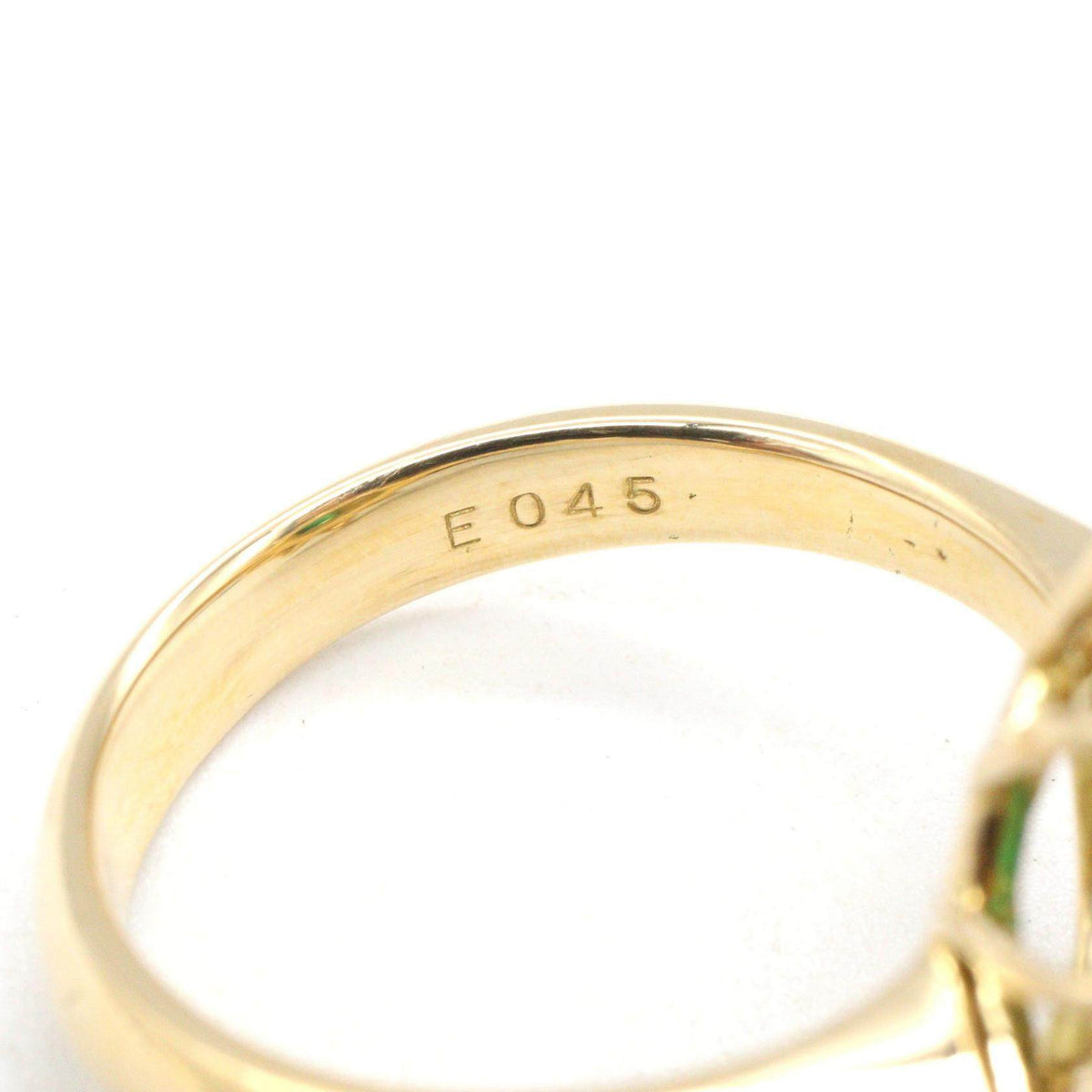 18K Yellow Gold Diamond Emerald Ring – packaging