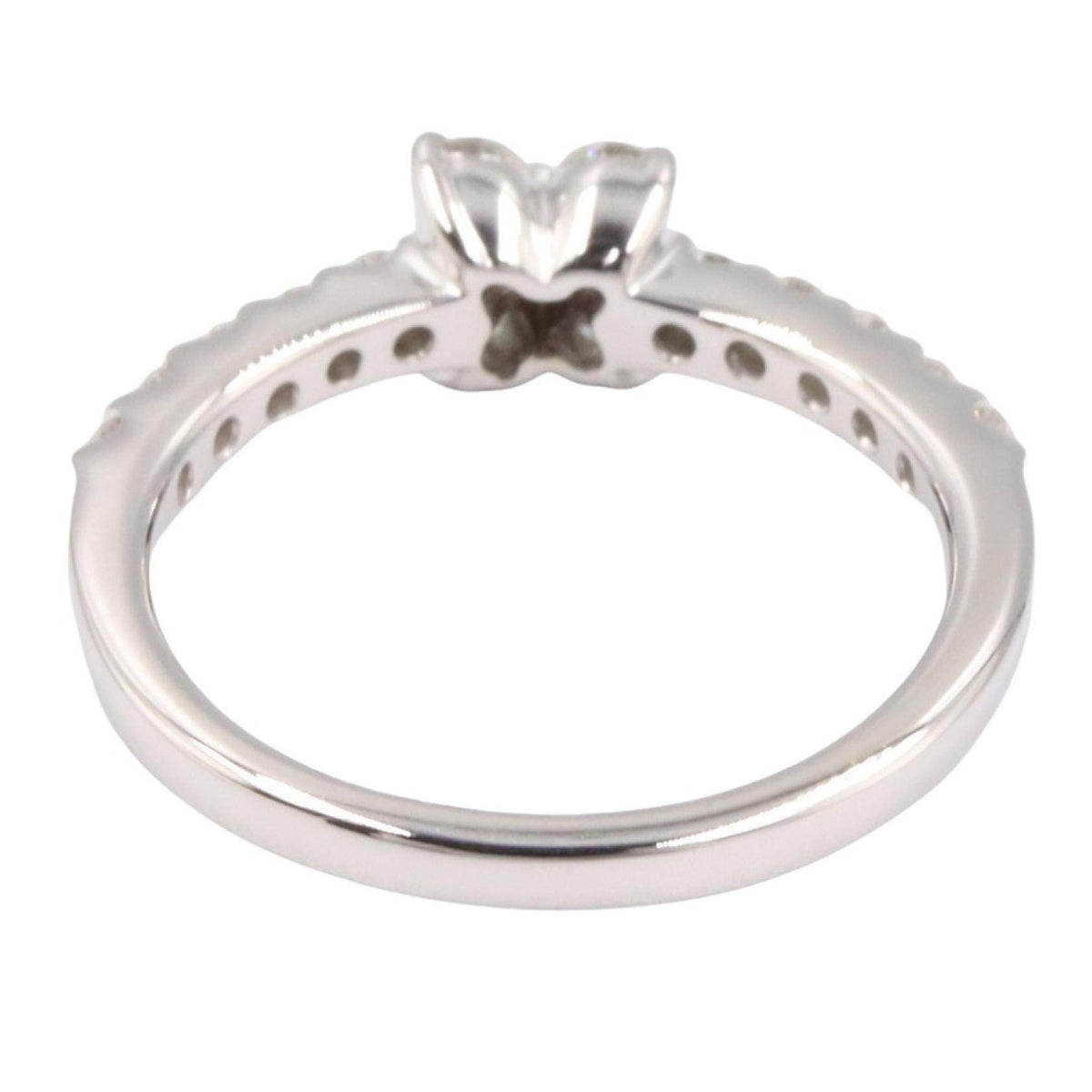 18K White Gold Diamond Ring – top view