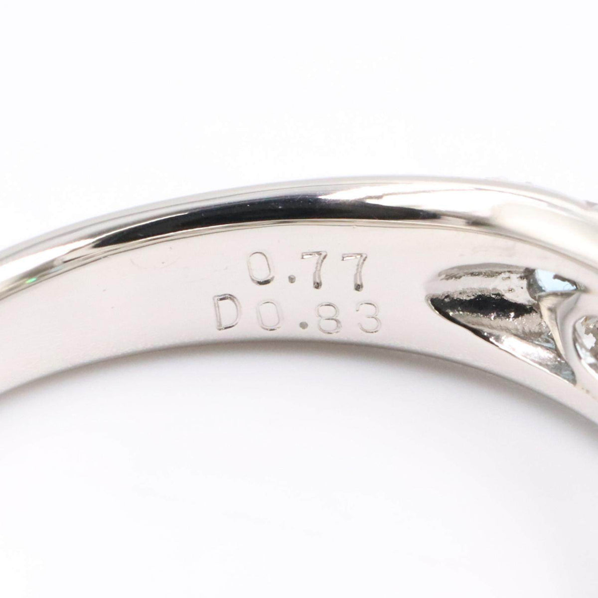 Platinum Blue Topaz Ring – packaging