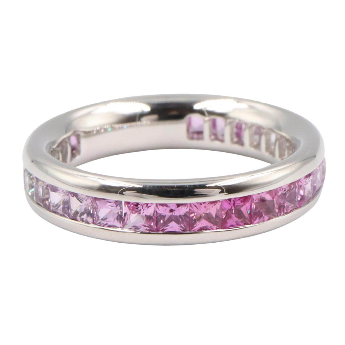 18K White Gold Sapphire Ring – side view