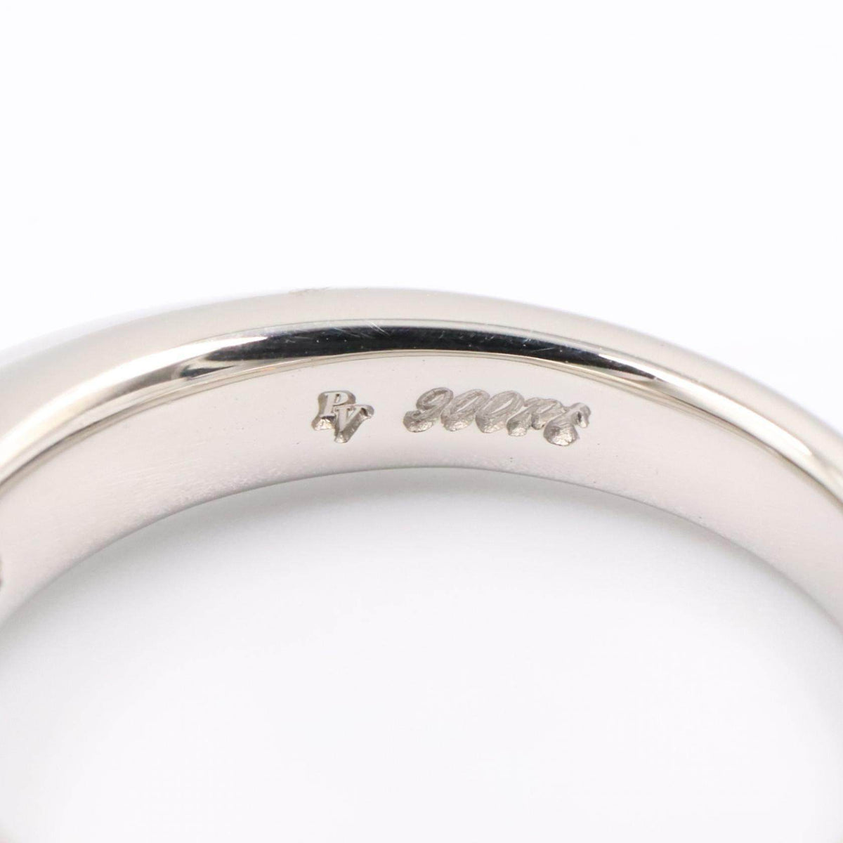 Ponte Vecchio Platinum Diamond Ring – inside band