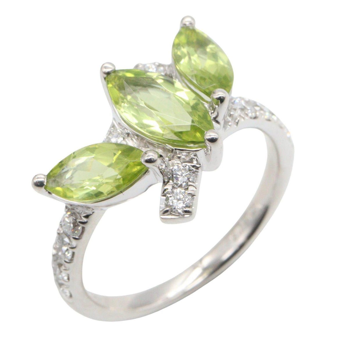 18K White Gold Diamond Peridot Ring – front view