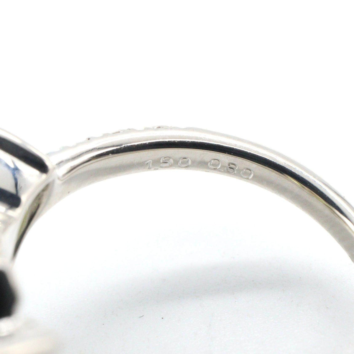 18K White Gold Diamond Peridot Ring – packaging