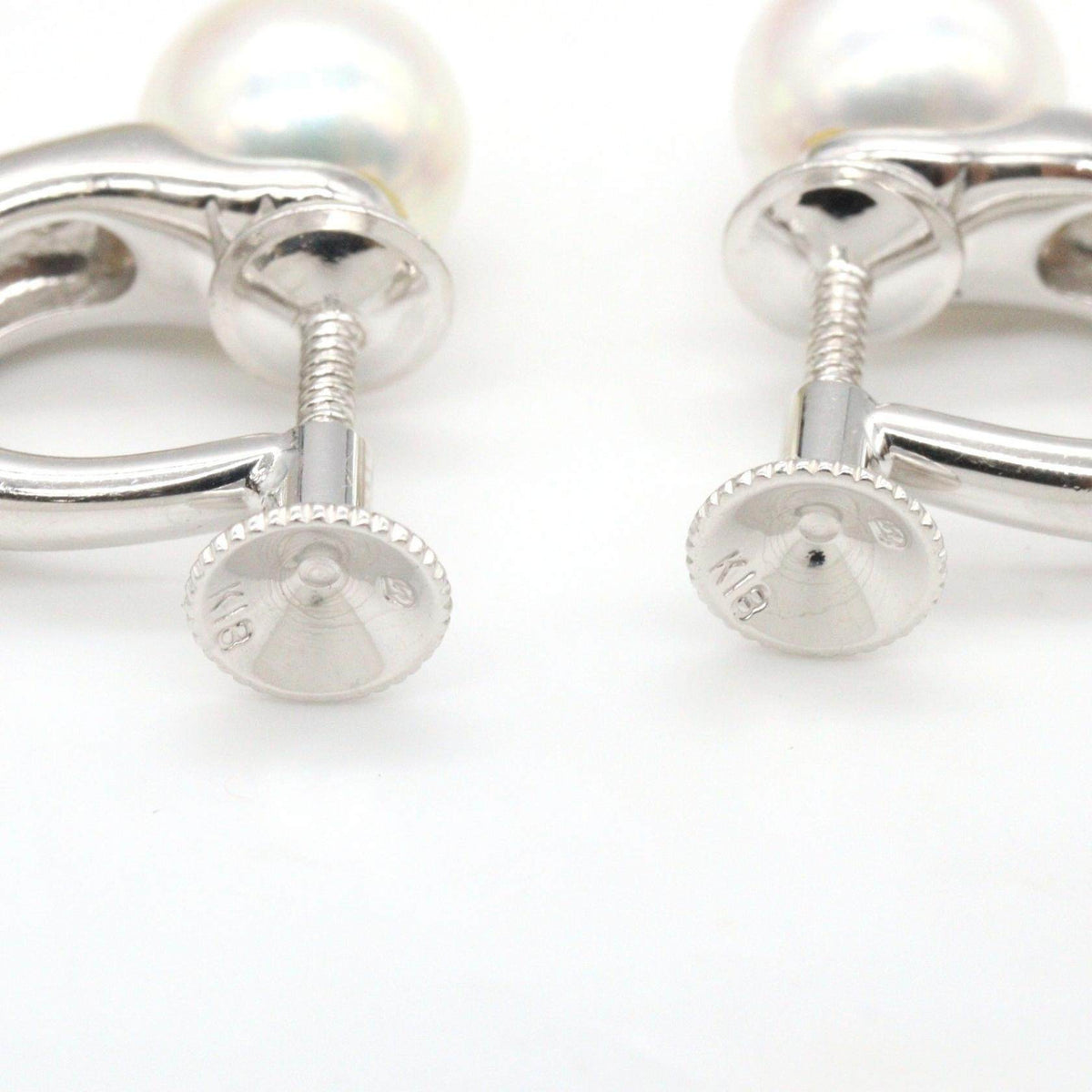 Mikimoto 18K White Gold Pearl Clip-On Earrings – back and fastening