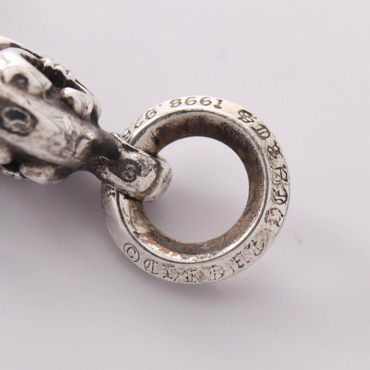 Chrome Hearts 1BALL Bs Fleur Sterling Silver Pendant – clasp detail