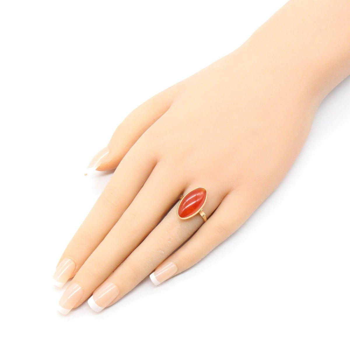 18K Yellow Gold Ring – close-up