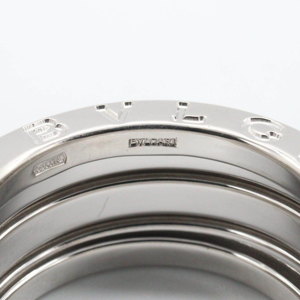 Bulgari B-zero1 4 Band 18K White Gold Diamond Ring – packaging