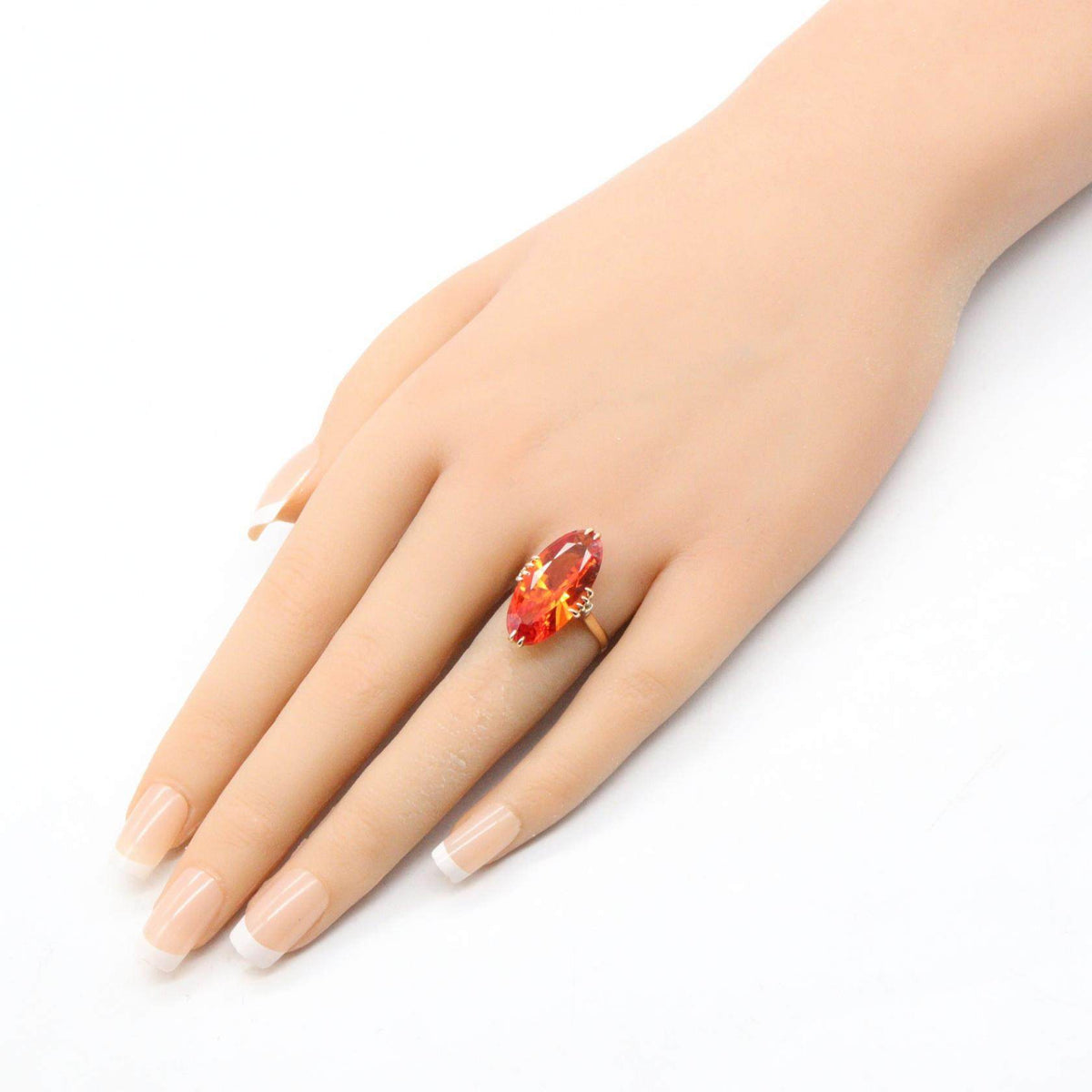 18K Yellow Gold Gemstone Ring – close-up