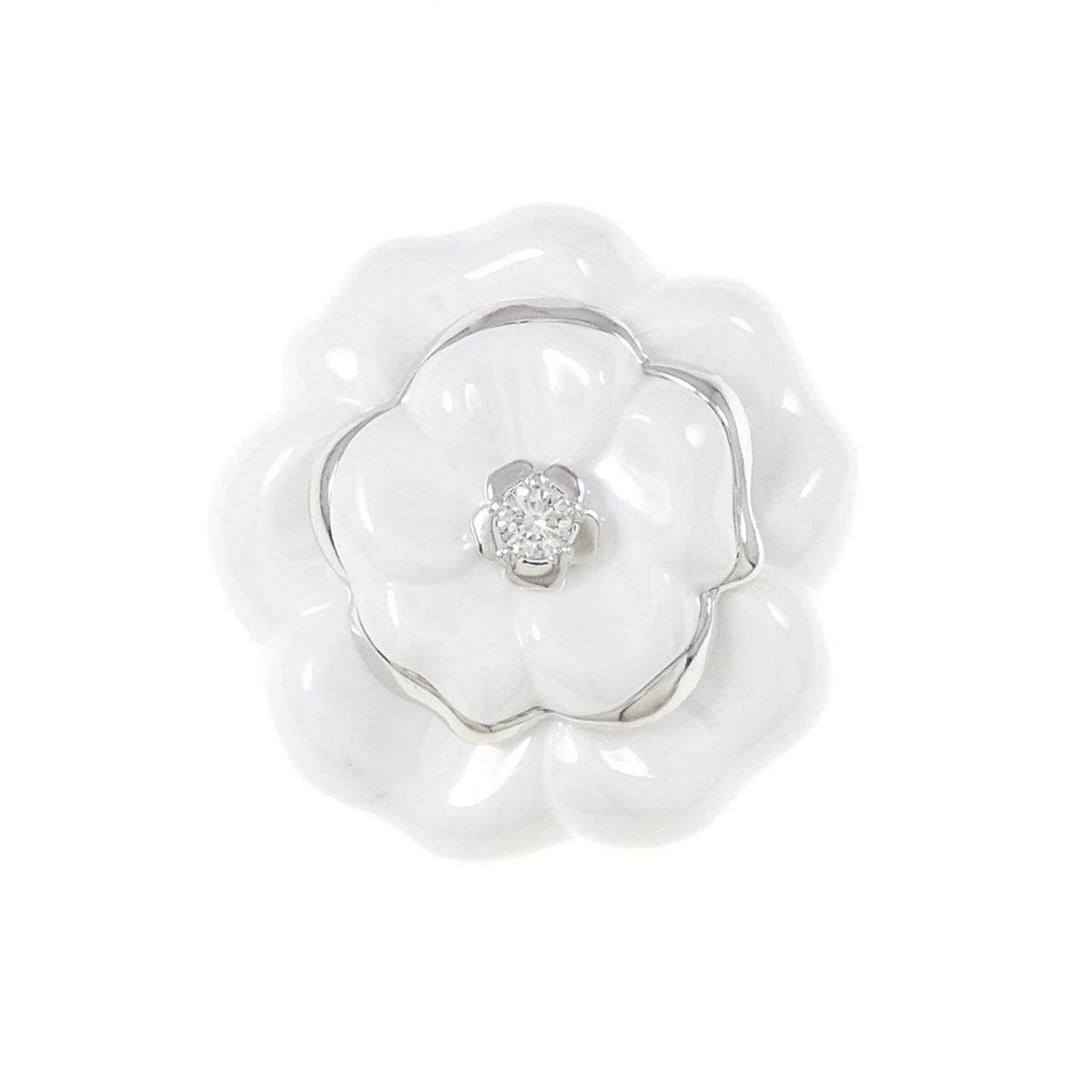 Chanel Camellia Large 18K White Gold Diamond Ring – side view