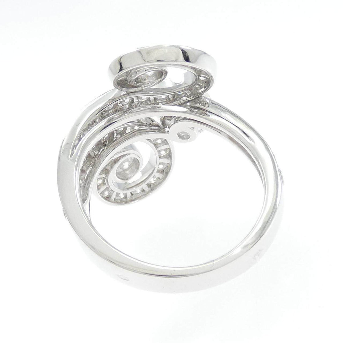 Cartier Apsara 18K White Gold Diamond Ring – top view