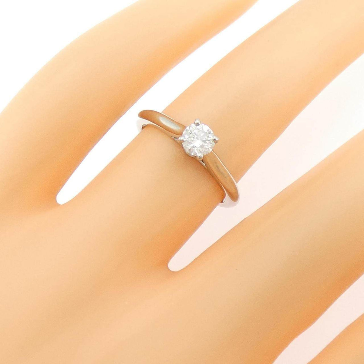 Cartier 1895 Platinum Diamond Solitaire Ring – packaging