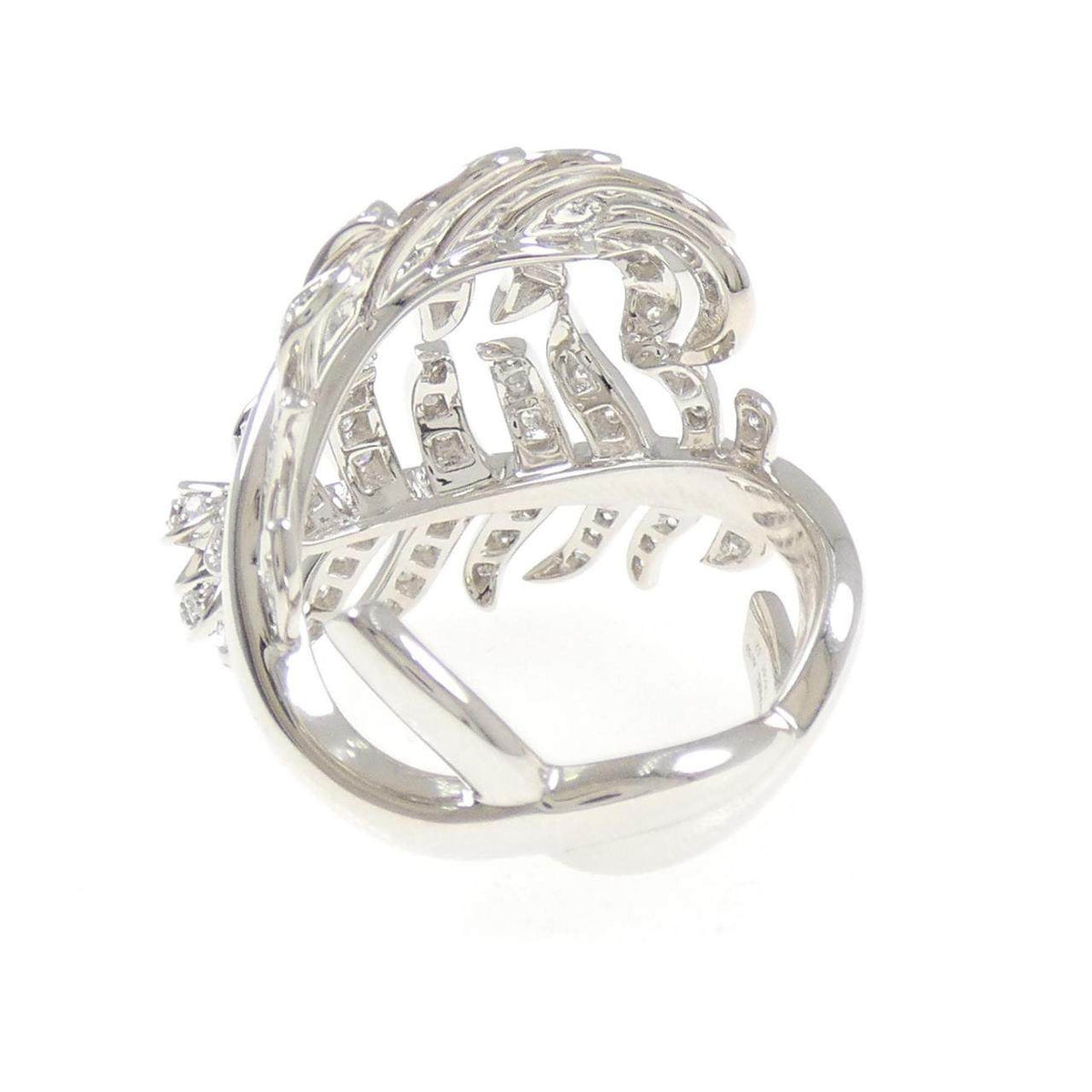 Chanel Plume De Chanel 18K White Gold Diamond Ring – top view