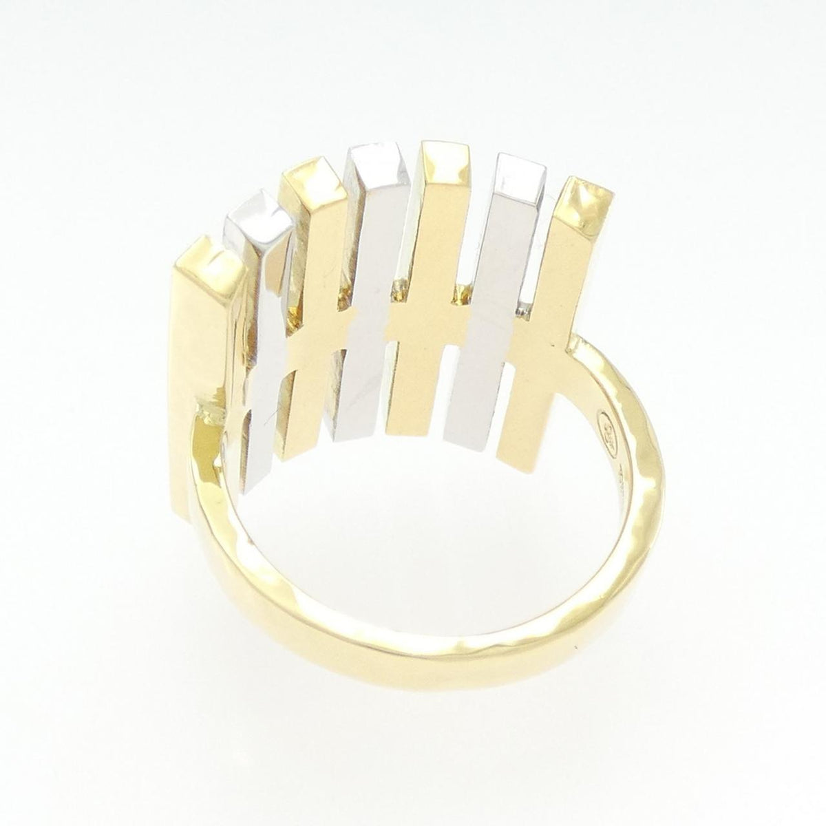 Torrini 18K Yellow Gold Diamond Ring – top view