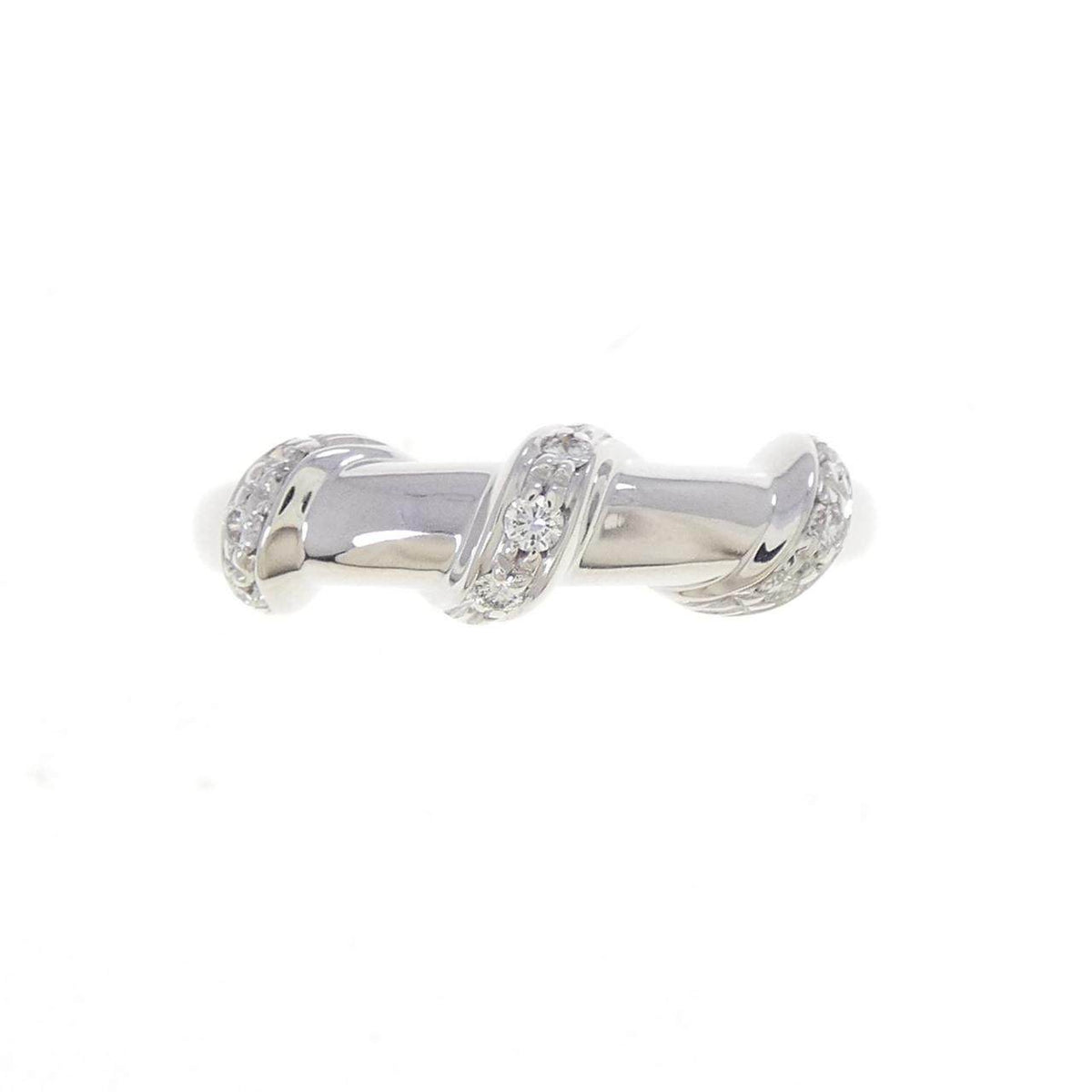 Chaumet 18K White Gold Diamond Ring – side view