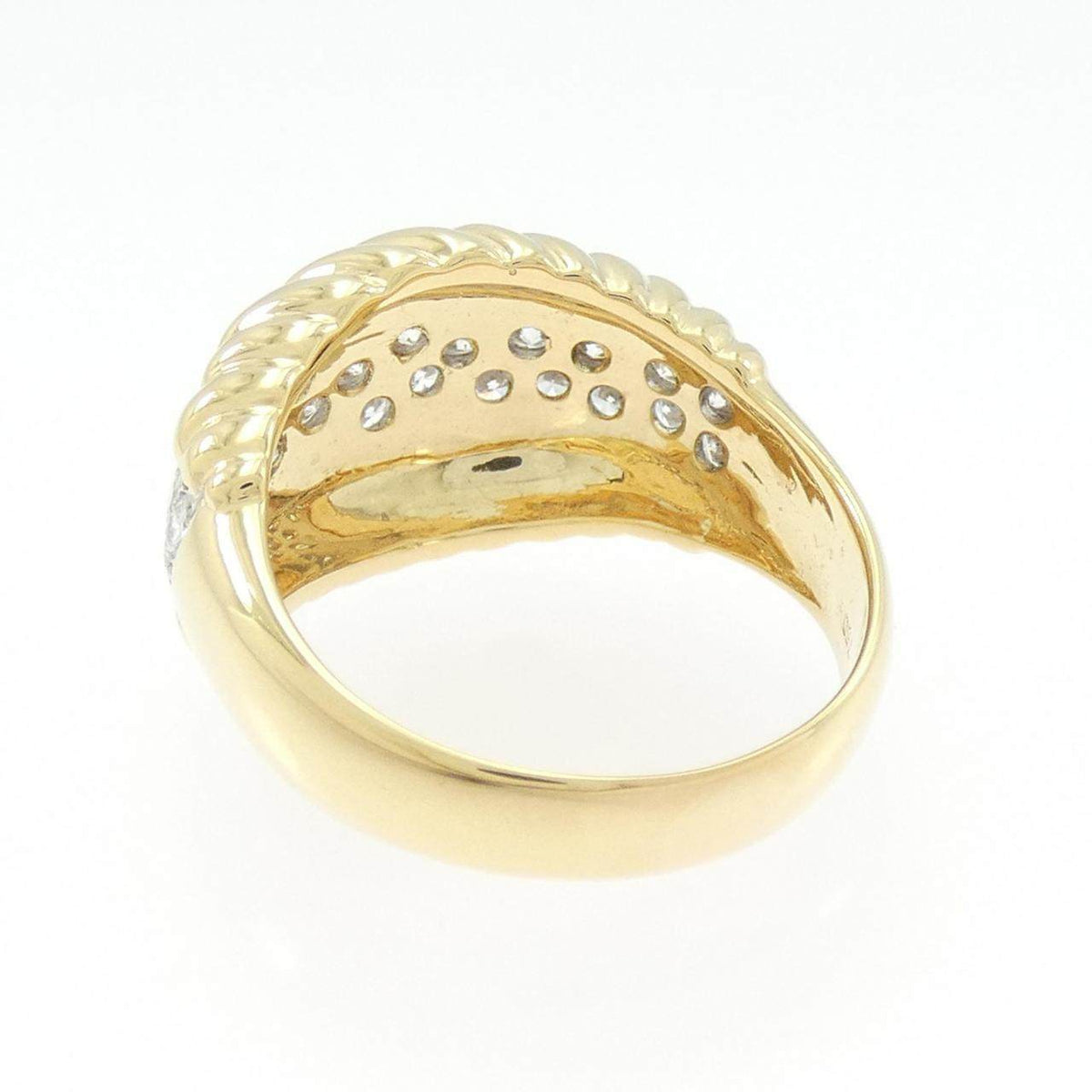 18K Yellow Gold Diamond Ring – top view