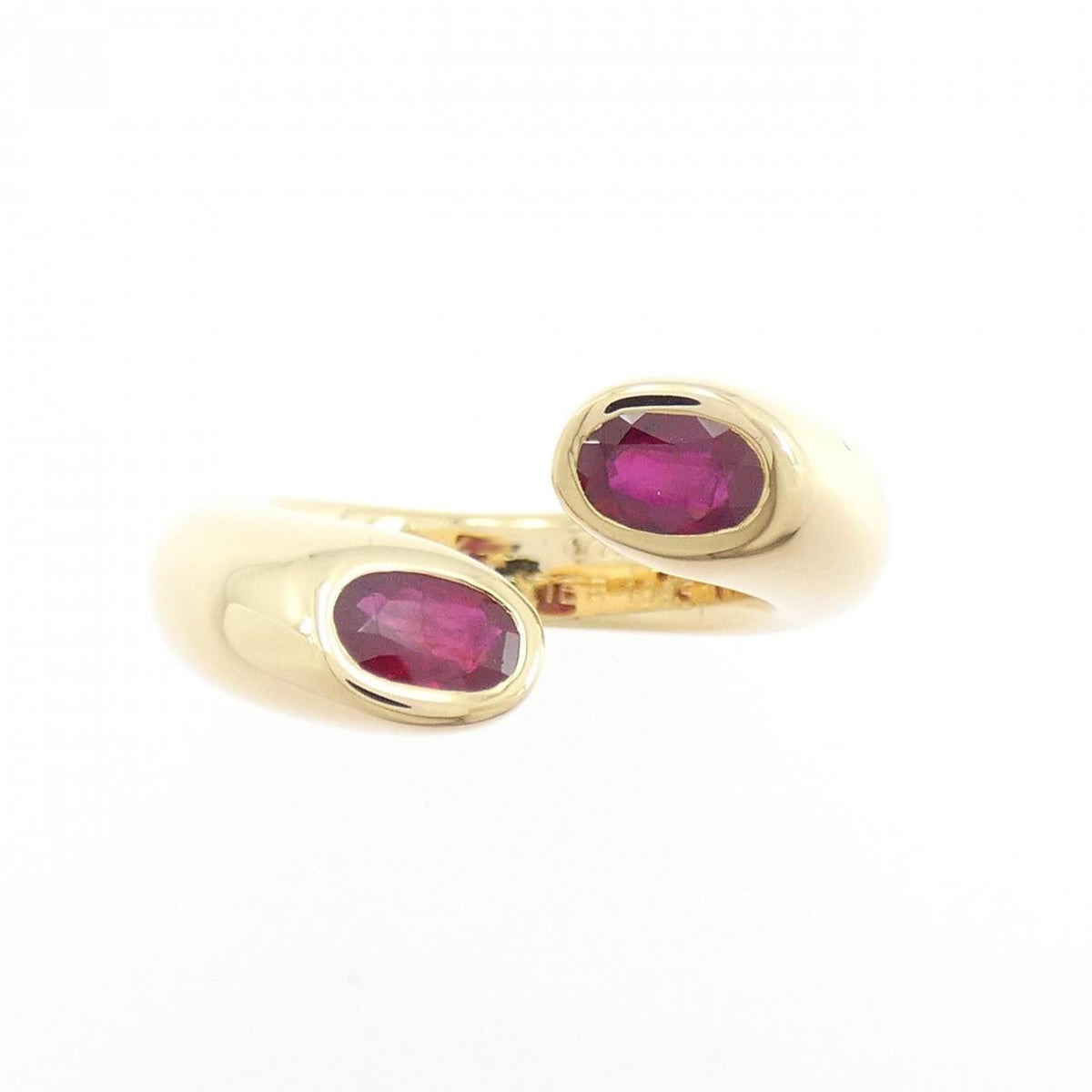 Cartier Ellipse D’Ette 18K Yellow Gold Ruby Ring – side view