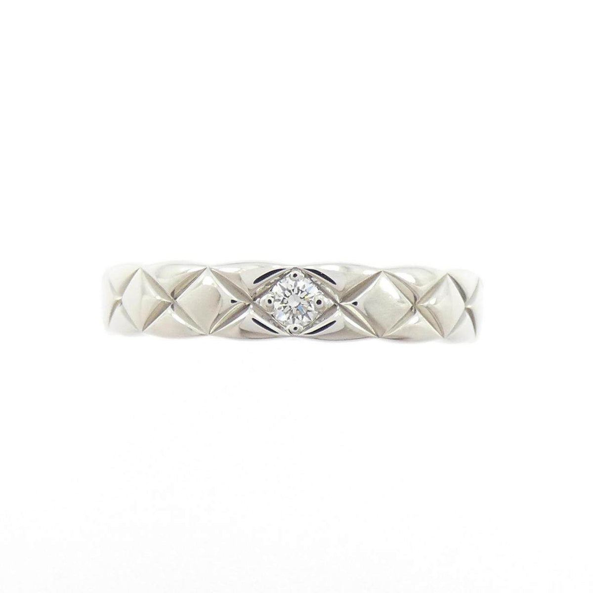 Chanel Coco Crush Platinum Diamond Ring – side view