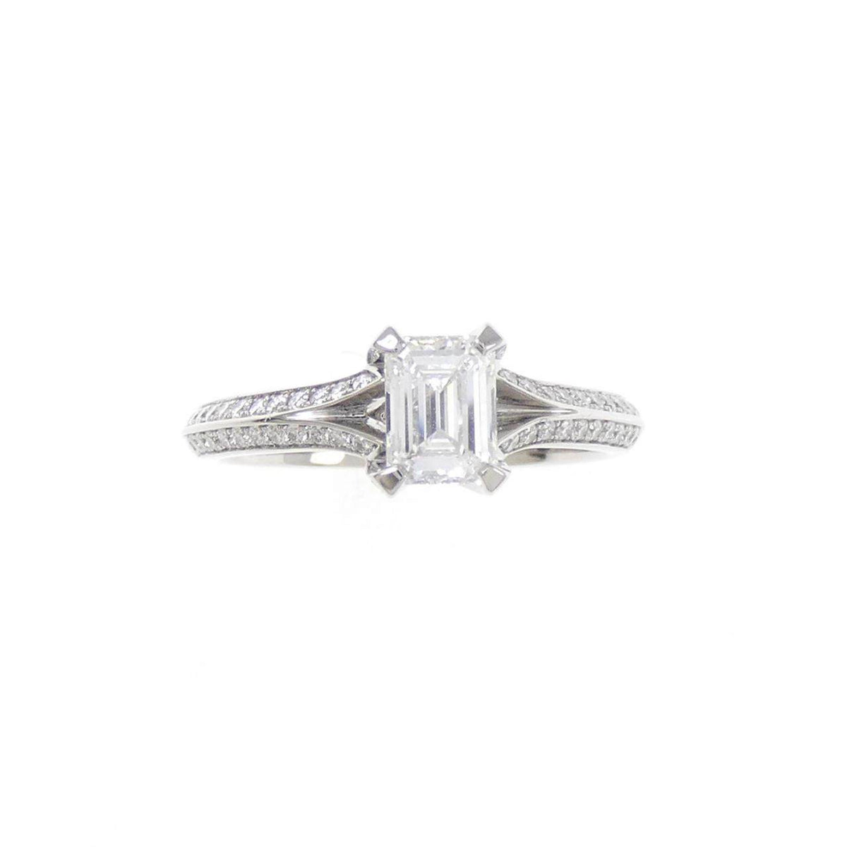 Graff Legacy Platinum Diamond Ring – side view
